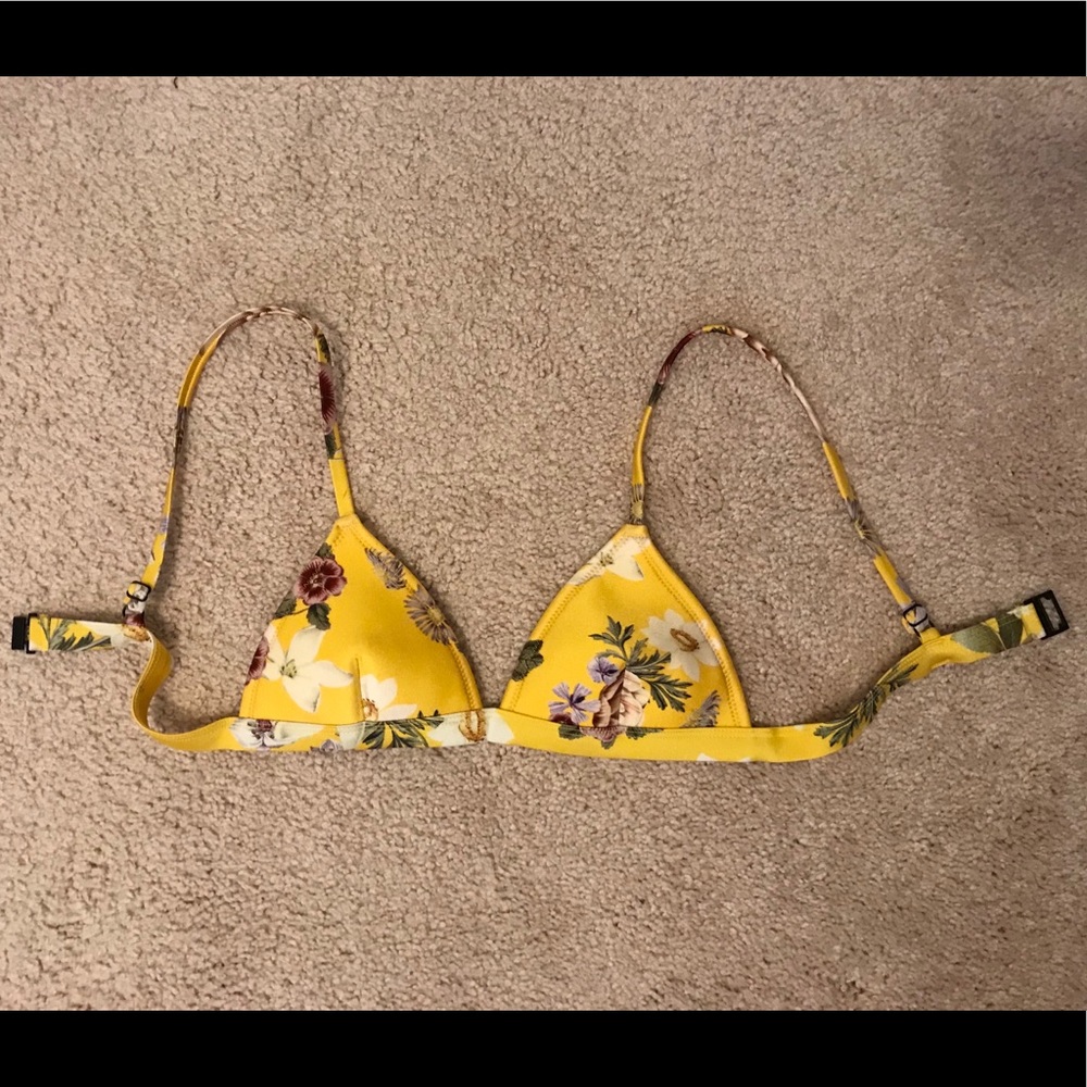 Triangl bikini top size small